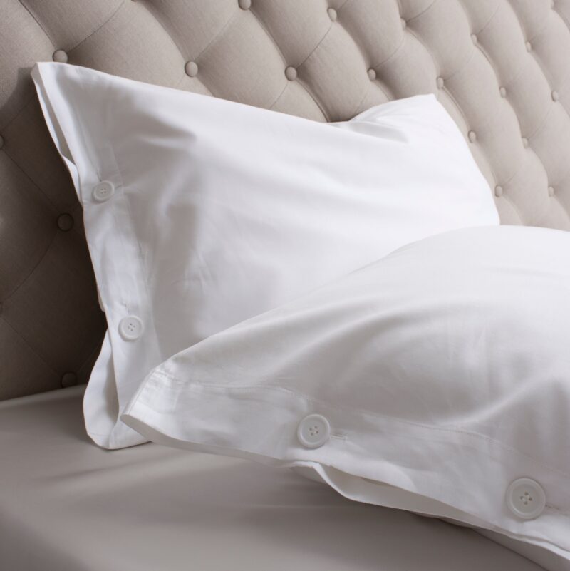 Caravele 100% Silk Filled Pillow – Standard 50cm x 70cm