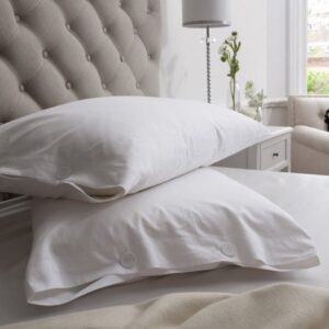 Caravele Silk & Polyester Pillow – 50cm x 70cm